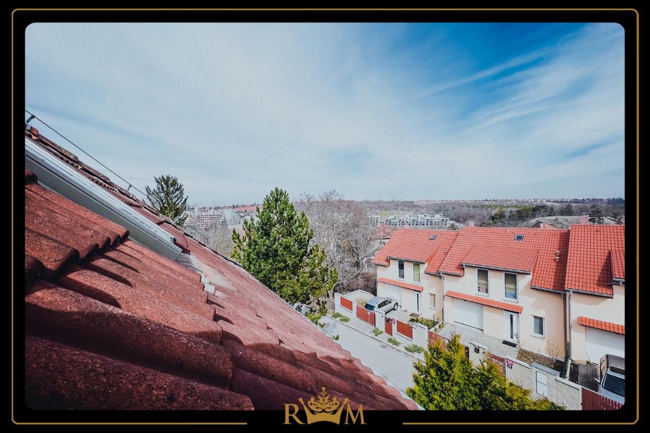 Rm Luxury Apartment In Prague • 6 People • Free Parking • Pets Экстерьер фото